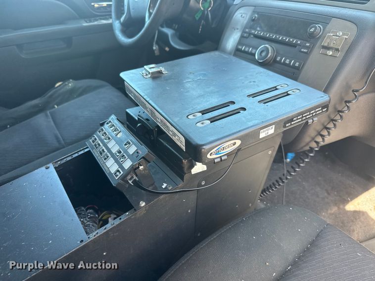 image for item ET1744 2013 Chevrolet Tahoe Police SUV