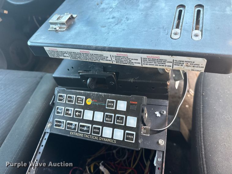 image for item ET1744 2013 Chevrolet Tahoe Police SUV