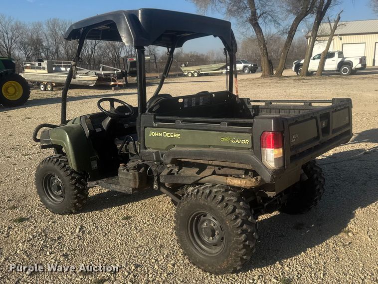 image for item ET1795 2012 John Deere Gator 825 utility vehicle
