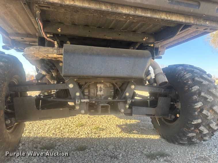 image for item ET1795 2012 John Deere Gator 825 utility vehicle