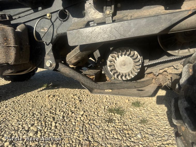 image for item ET1795 2012 John Deere Gator 825 utility vehicle