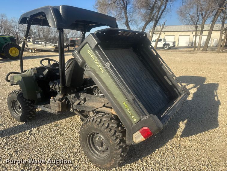image for item ET1795 2012 John Deere Gator 825 utility vehicle