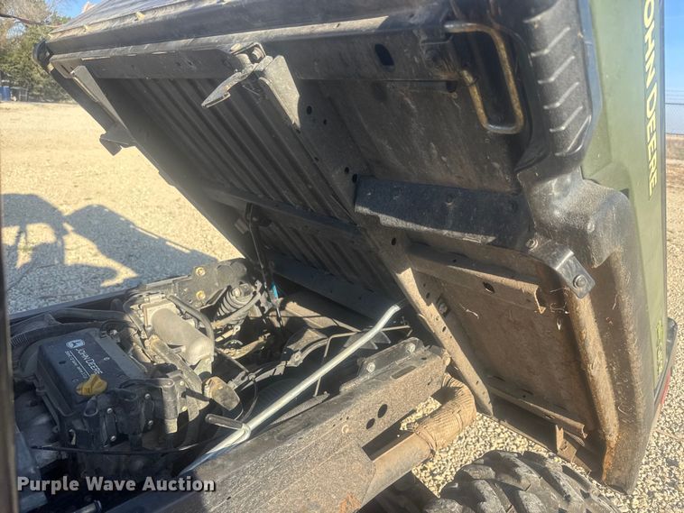 image for item ET1795 2012 John Deere Gator 825 utility vehicle