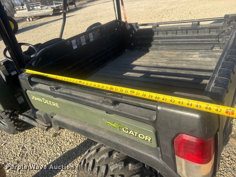 image for item ET1795 2012 John Deere Gator 825 utility vehicle