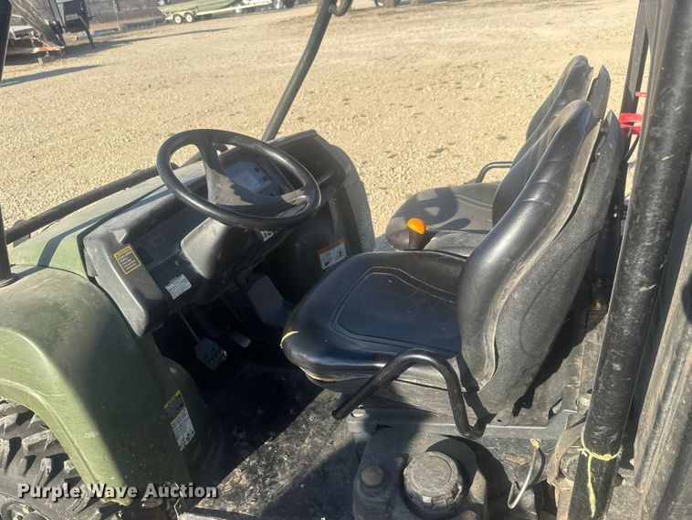image for item ET1795 2012 John Deere Gator 825 utility vehicle