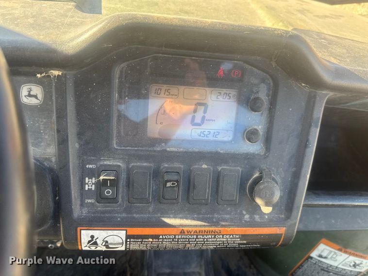 image for item ET1795 2012 John Deere Gator 825 utility vehicle