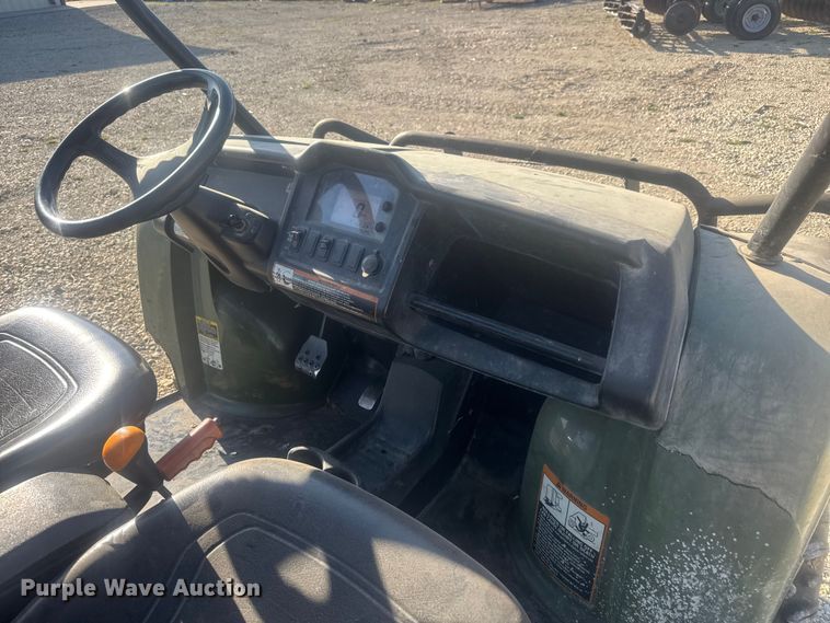 image for item ET1795 2012 John Deere Gator 825 utility vehicle