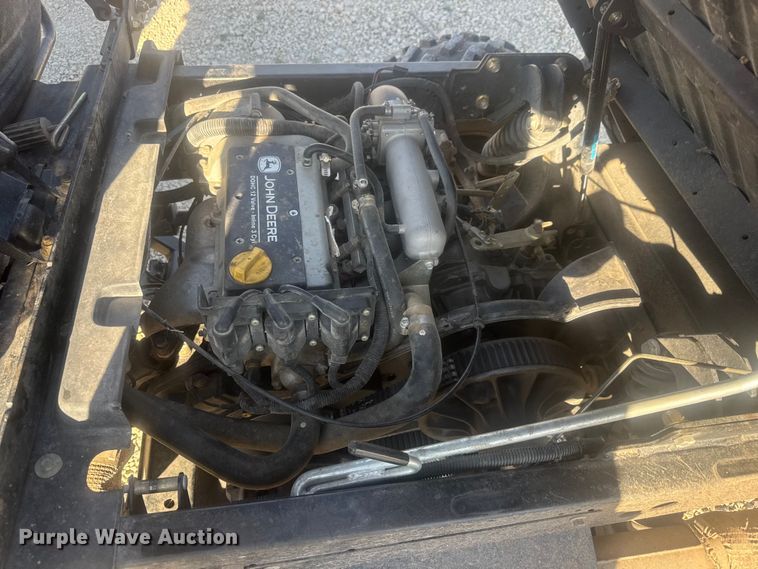 image for item ET1795 2012 John Deere Gator 825 utility vehicle