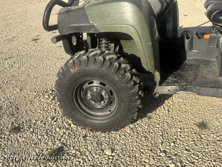 image for item ET1795 2012 John Deere Gator 825 utility vehicle