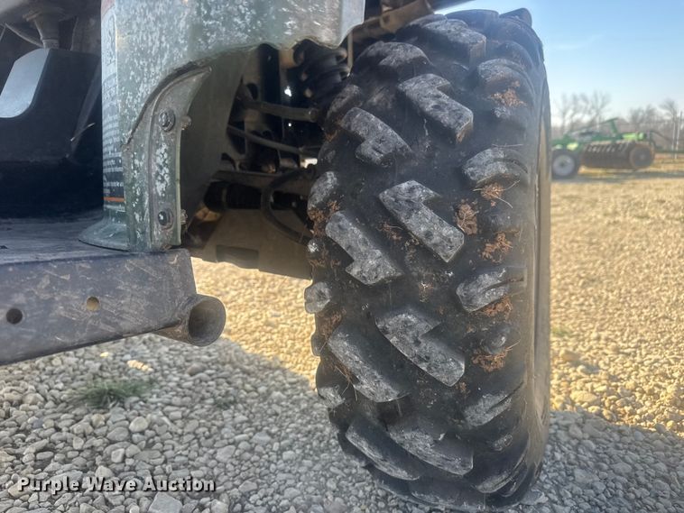 image for item ET1795 2012 John Deere Gator 825 utility vehicle