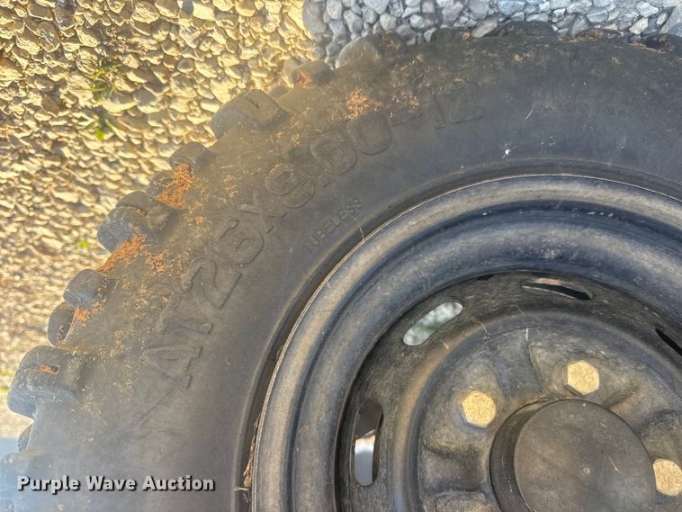 image for item ET1795 2012 John Deere Gator 825 utility vehicle