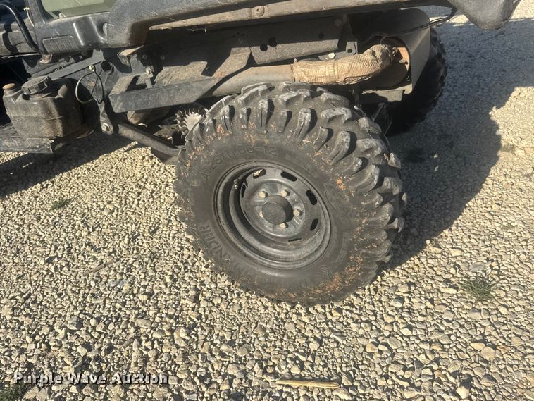 image for item ET1795 2012 John Deere Gator 825 utility vehicle