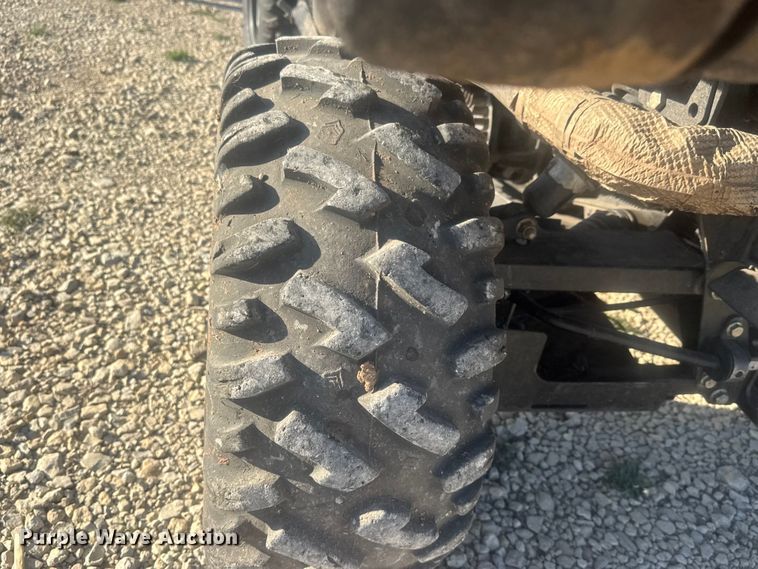 image for item ET1795 2012 John Deere Gator 825 utility vehicle