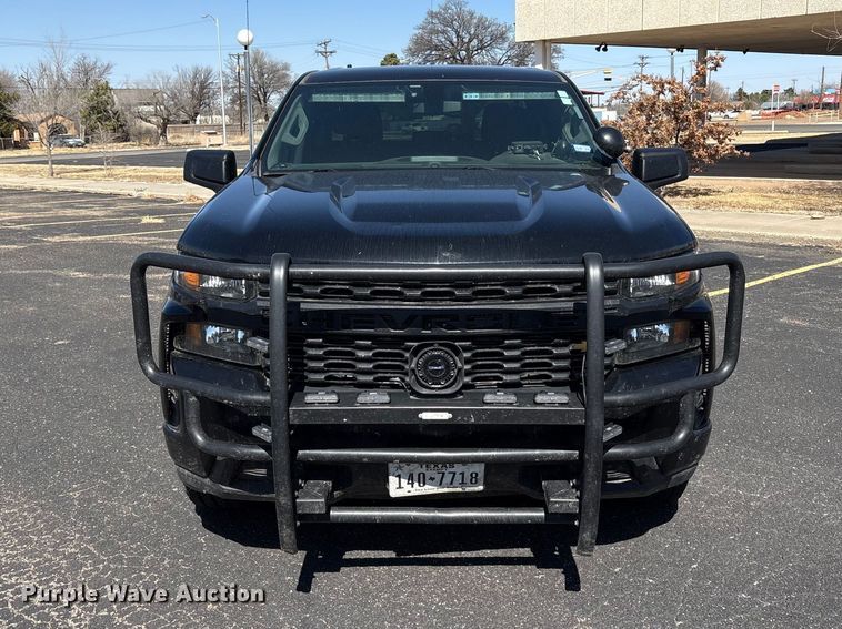 image for item EU4996 2021 Chevrolet Silverado 1500 Crew Cab pickup truck