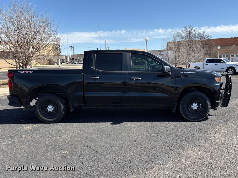 image for item EU4996 2021 Chevrolet Silverado 1500 Crew Cab pickup truck