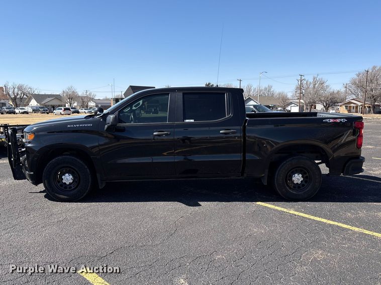 image for item EU4996 2021 Chevrolet Silverado 1500 Crew Cab pickup truck