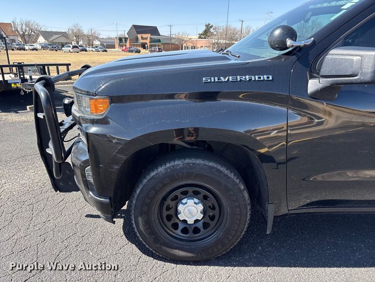 image for item EU4996 2021 Chevrolet Silverado 1500 Crew Cab pickup truck