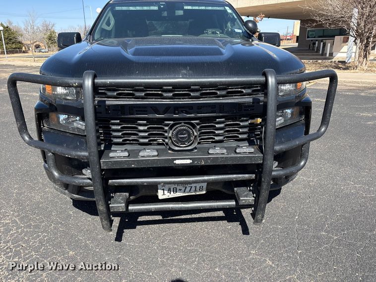 image for item EU4996 2021 Chevrolet Silverado 1500 Crew Cab pickup truck