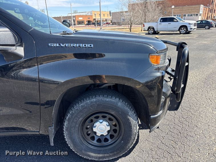 image for item EU4996 2021 Chevrolet Silverado 1500 Crew Cab pickup truck