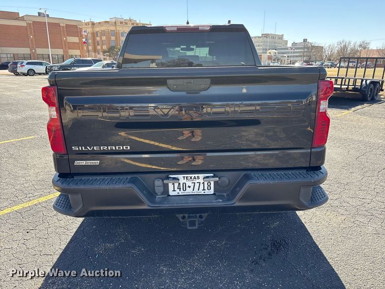 image for item EU4996 2021 Chevrolet Silverado 1500 Crew Cab pickup truck