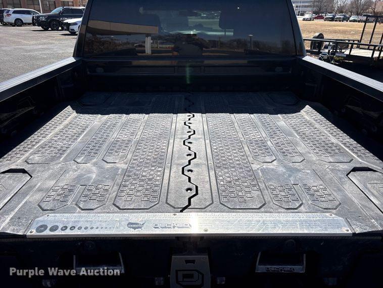 image for item EU4996 2021 Chevrolet Silverado 1500 Crew Cab pickup truck