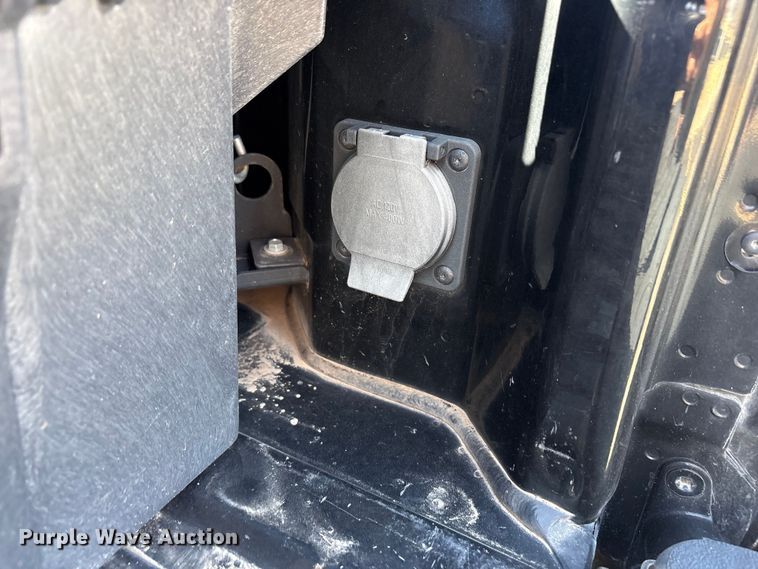 image for item EU4996 2021 Chevrolet Silverado 1500 Crew Cab pickup truck