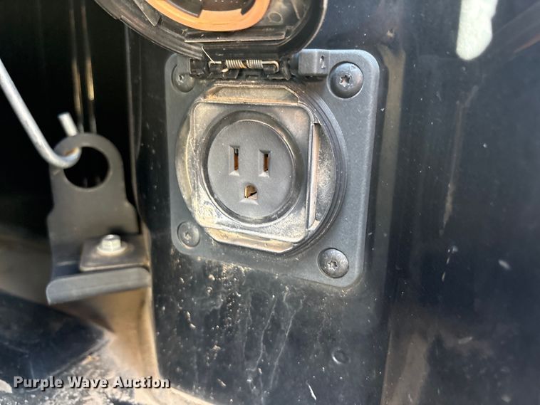 image for item EU4996 2021 Chevrolet Silverado 1500 Crew Cab pickup truck