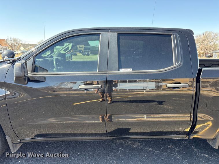 image for item EU4996 2021 Chevrolet Silverado 1500 Crew Cab pickup truck