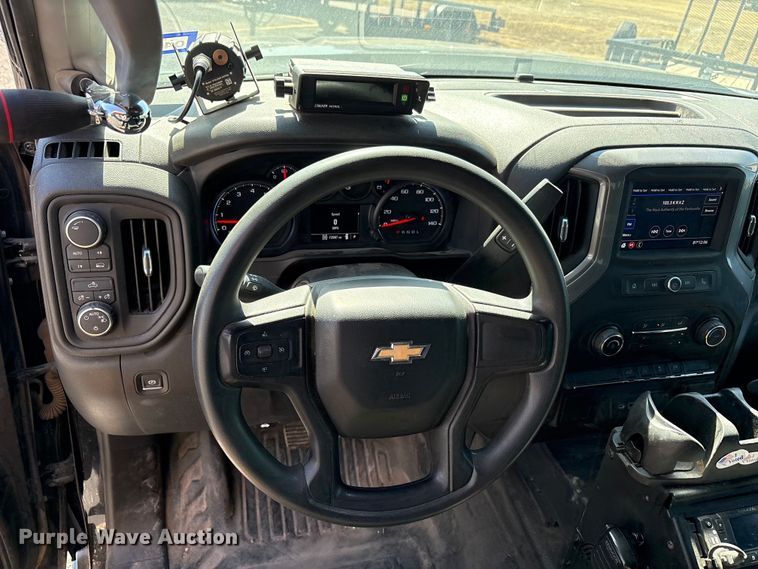 image for item EU4996 2021 Chevrolet Silverado 1500 Crew Cab pickup truck