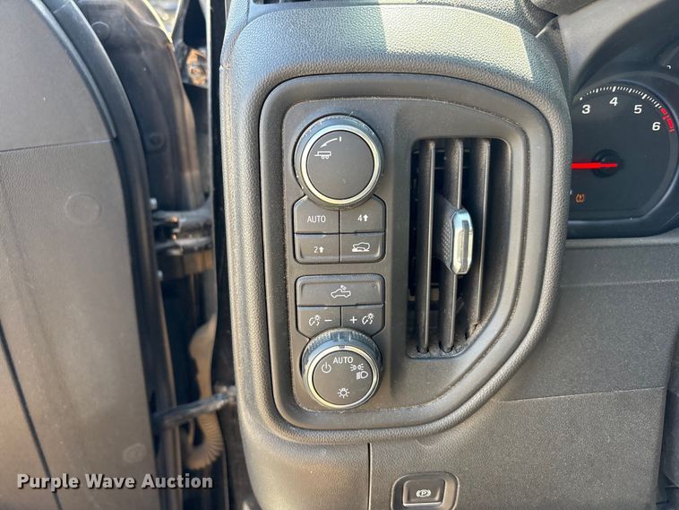 image for item EU4996 2021 Chevrolet Silverado 1500 Crew Cab pickup truck