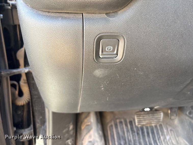 image for item EU4996 2021 Chevrolet Silverado 1500 Crew Cab pickup truck