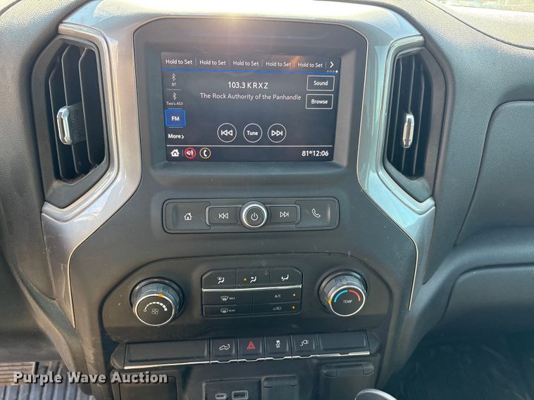 image for item EU4996 2021 Chevrolet Silverado 1500 Crew Cab pickup truck