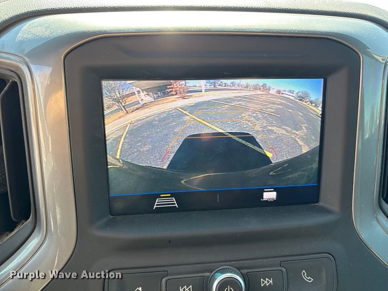 image for item EU4996 2021 Chevrolet Silverado 1500 Crew Cab pickup truck