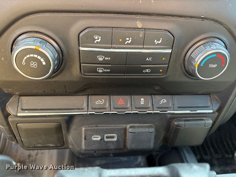 image for item EU4996 2021 Chevrolet Silverado 1500 Crew Cab pickup truck