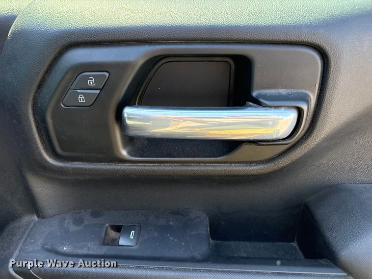 image for item EU4996 2021 Chevrolet Silverado 1500 Crew Cab pickup truck