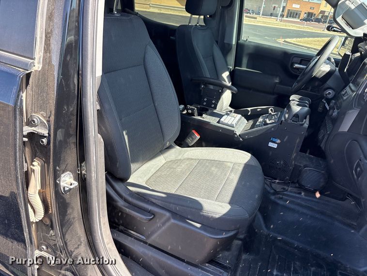 image for item EU4996 2021 Chevrolet Silverado 1500 Crew Cab pickup truck