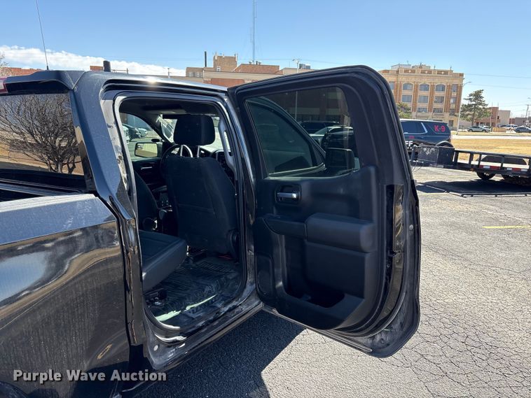 image for item EU4996 2021 Chevrolet Silverado 1500 Crew Cab pickup truck