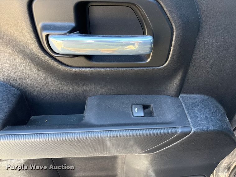 image for item EU4996 2021 Chevrolet Silverado 1500 Crew Cab pickup truck