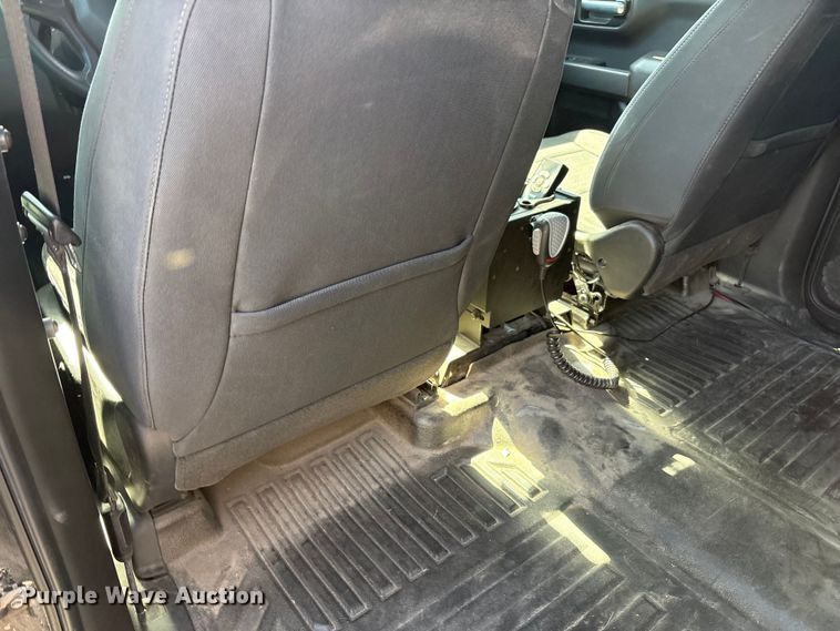 image for item EU4996 2021 Chevrolet Silverado 1500 Crew Cab pickup truck