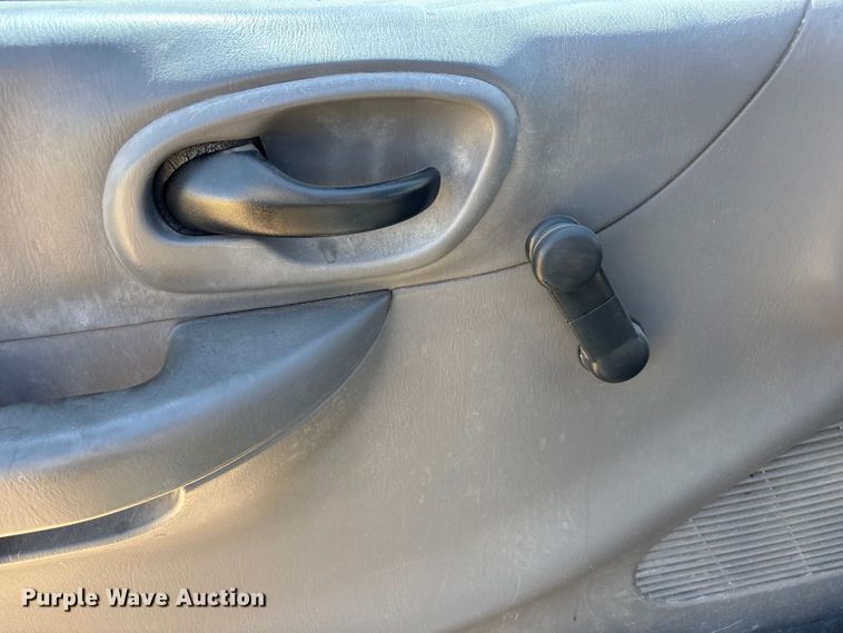 image for item EU5001 2003 Ford F150 Ext. Cab pickup truck