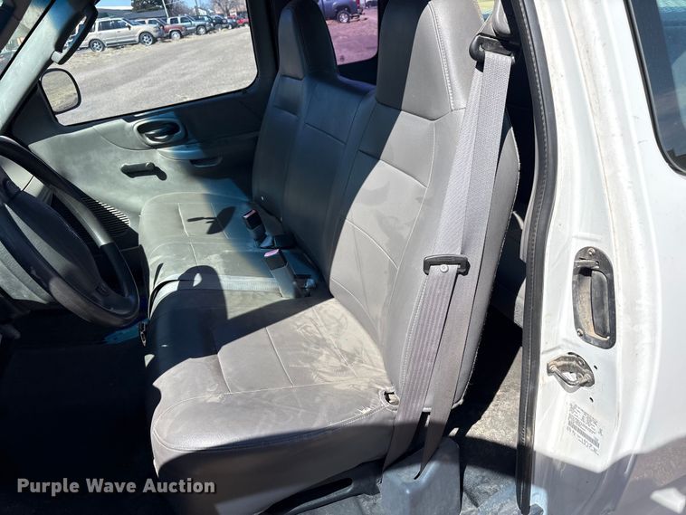 image for item EU5001 2003 Ford F150 Ext. Cab pickup truck