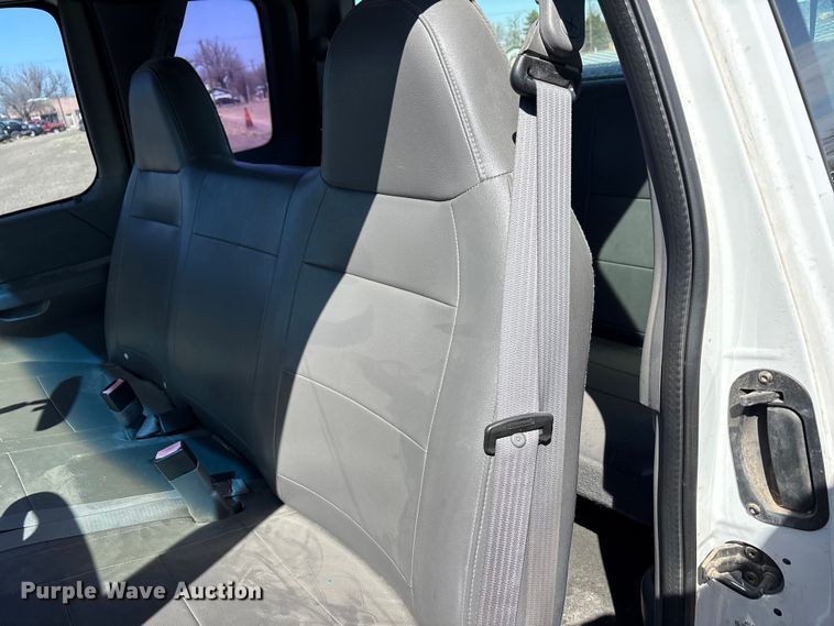 image for item EU5001 2003 Ford F150 Ext. Cab pickup truck