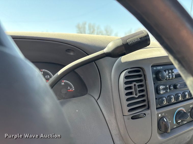 image for item EU5001 2003 Ford F150 Ext. Cab pickup truck