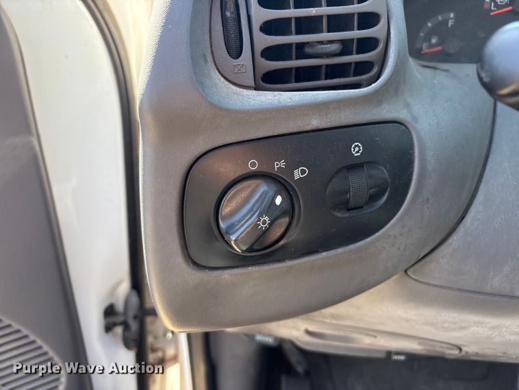 image for item EU5001 2003 Ford F150 Ext. Cab pickup truck