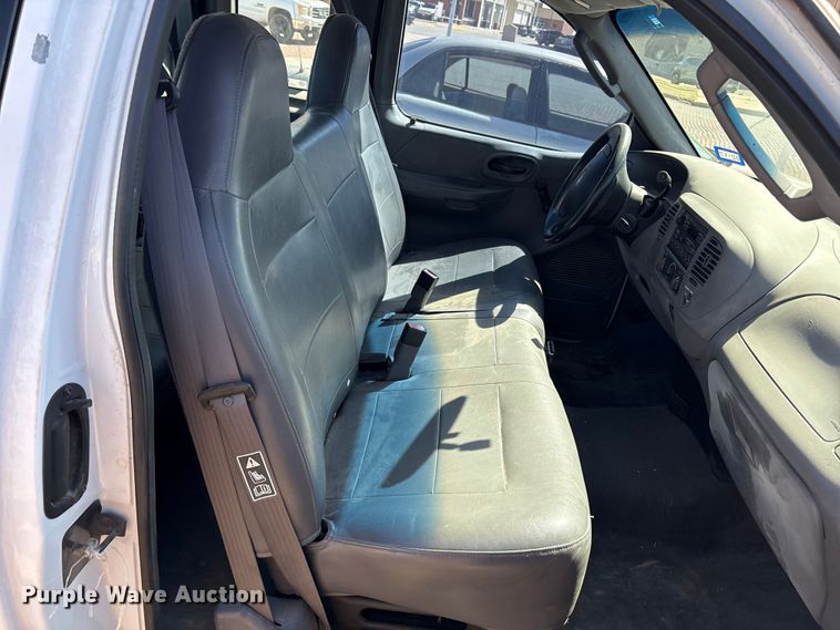 image for item EU5001 2003 Ford F150 Ext. Cab pickup truck