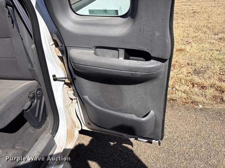 image for item EU5001 2003 Ford F150 Ext. Cab pickup truck