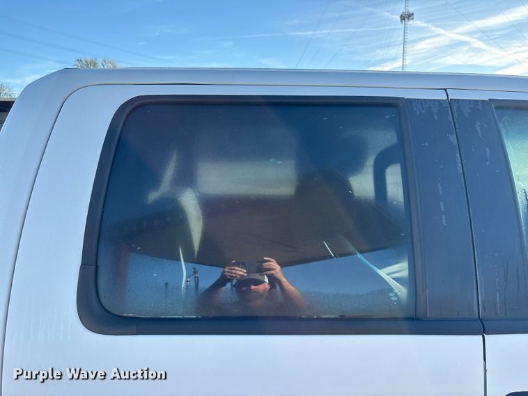 image for item EU7450 2011 Ford F150 Crew Cab pickup truck