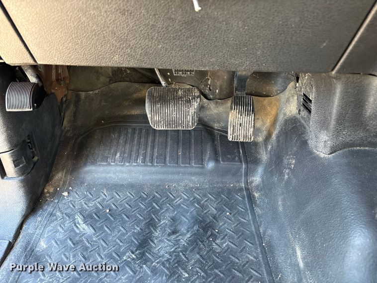 image for item EU7450 2011 Ford F150 Crew Cab pickup truck