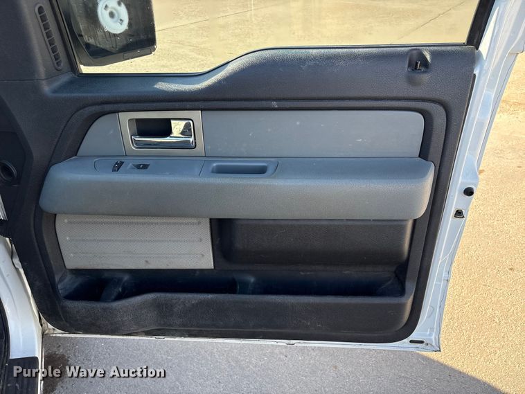 image for item EU7450 2011 Ford F150 Crew Cab pickup truck