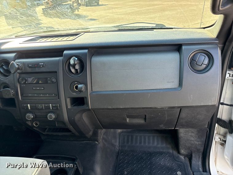 image for item EU7450 2011 Ford F150 Crew Cab pickup truck